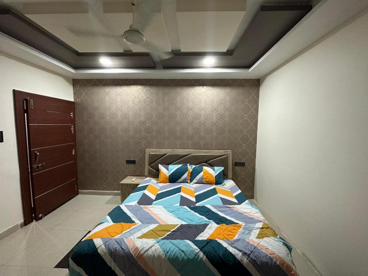 Sunrays - Unique 3Bhk In The Heart Of The City Gválijar Kültér fotó